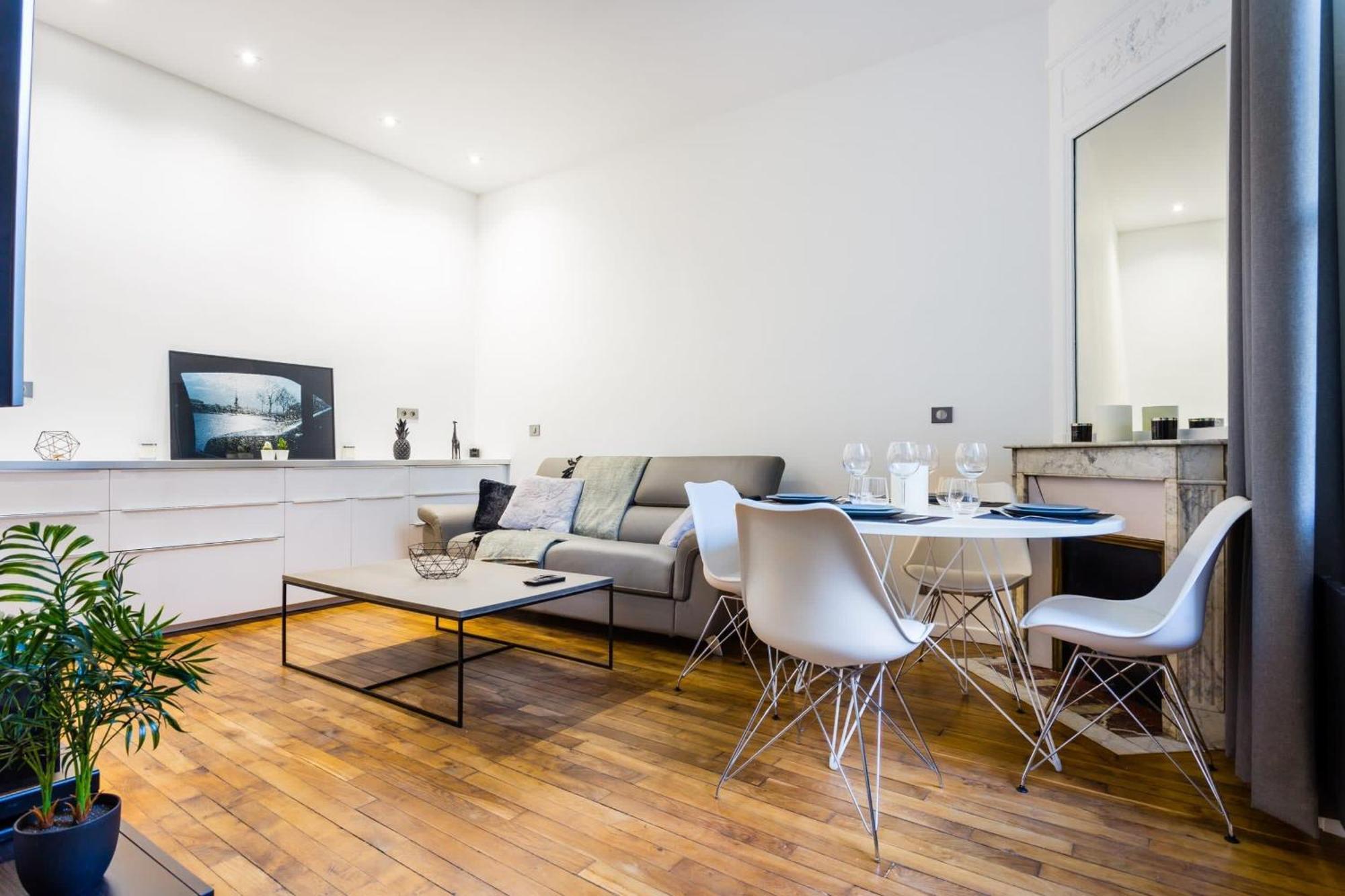 Appartement Peaceful - 1br- 4p - Eiffel Tower Paris